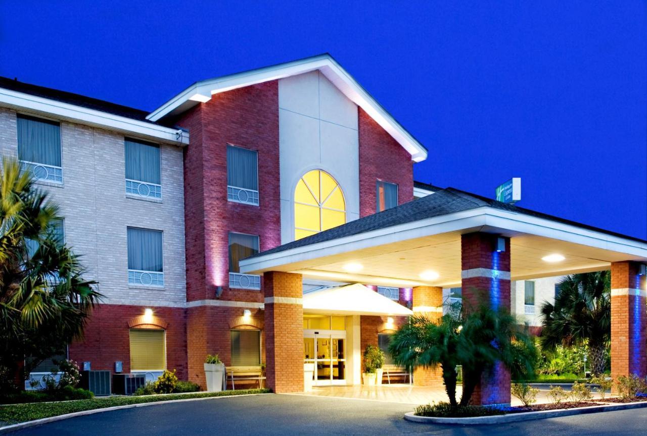 Holiday Inn Express Hotel And Suites Weslaco, An Ihg Hotel Exterior foto